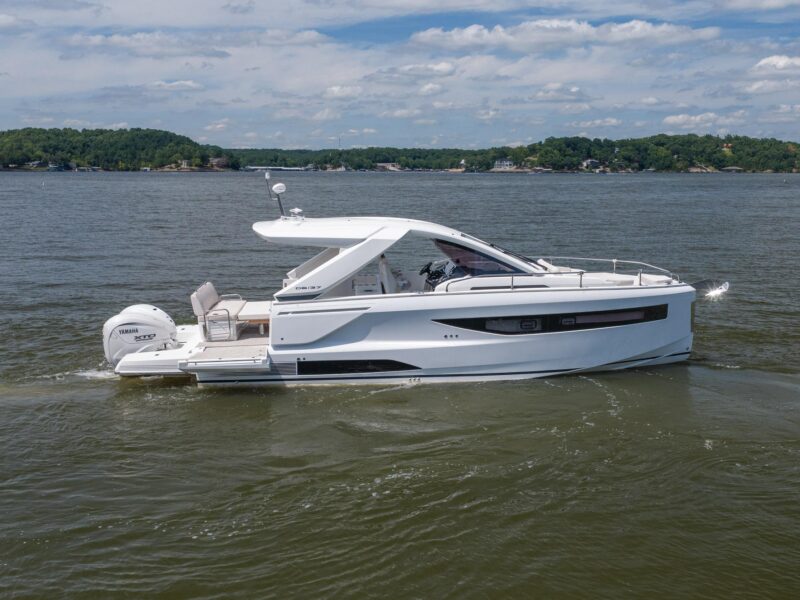 2024 Jeanneau DB/37 OB