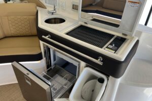2024 Sea Ray Sundancer 320 for sale - photo 7