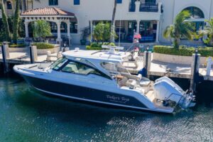 2024 Tiara Yachts 34 LX for sale - photo 3