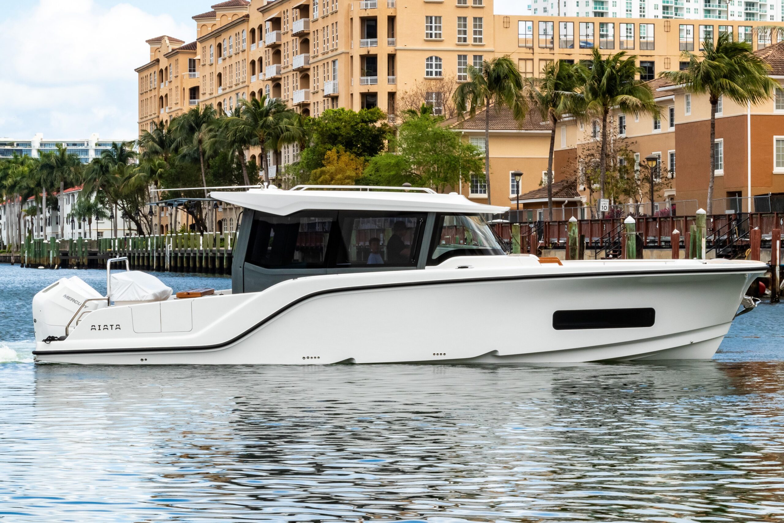 2025 Aiata Wayfinder 38 Cabin for sale