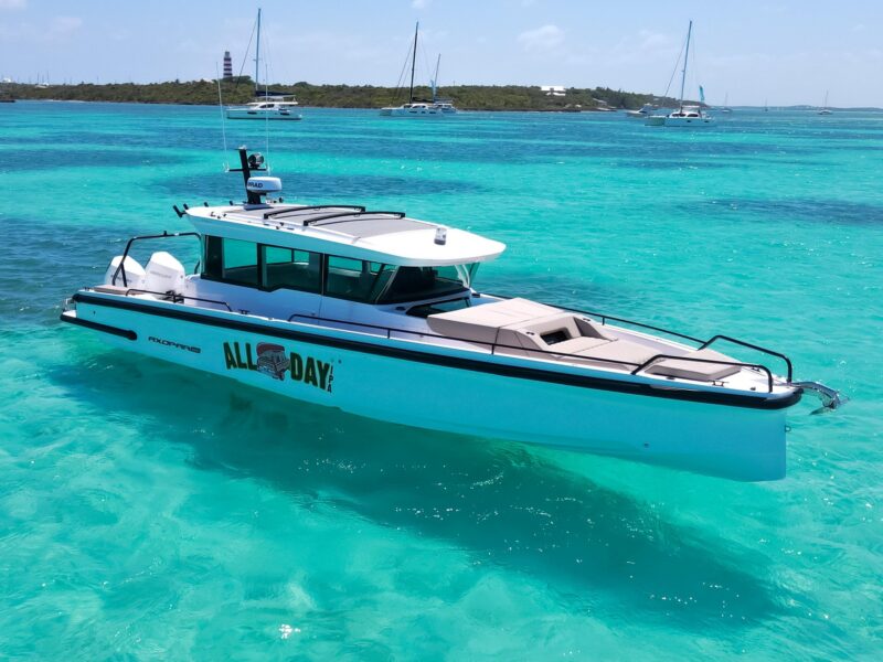 2025 Axopar 37 XC Cross Cabin