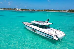 2025 Axopar 37 XC Cross Cabin for sale - photo 3
