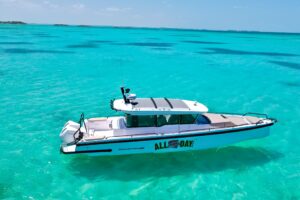 2025 Axopar 37 XC Cross Cabin for sale - photo 5