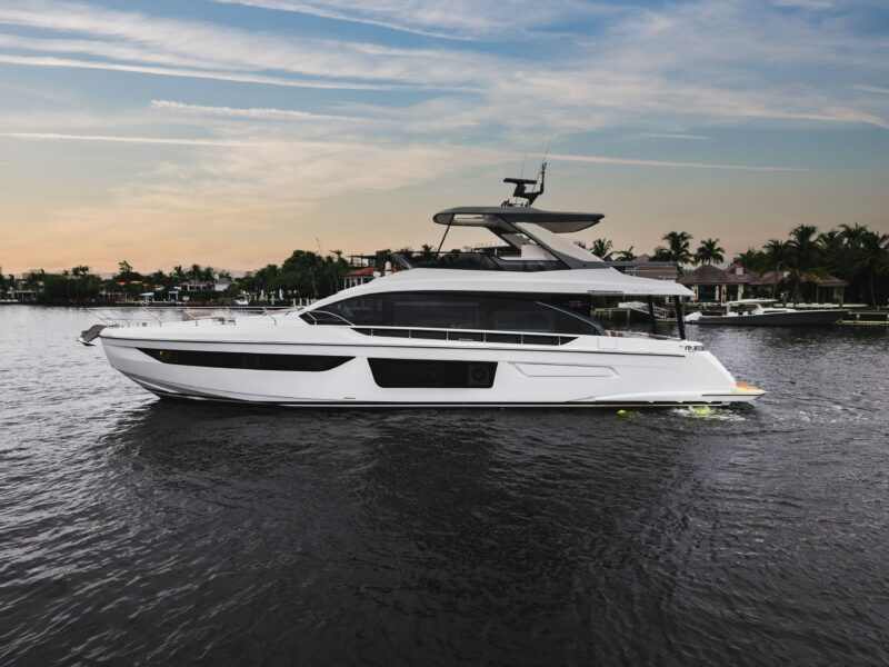 2025 Azimut Fly 68