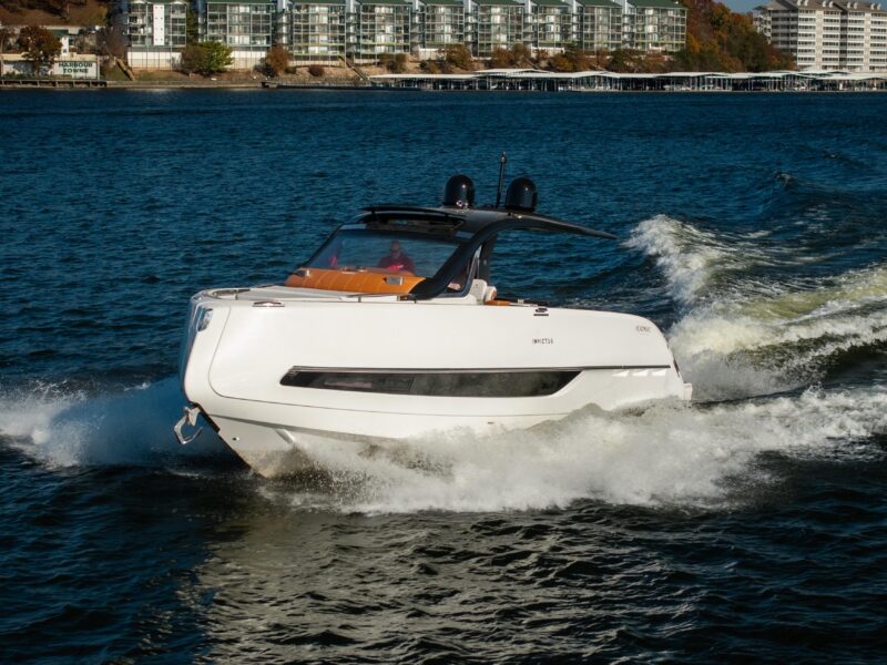 2025 Invictus TT430