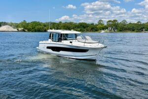 2025 Jeanneau NC 1095 Coupe for sale - photo 3