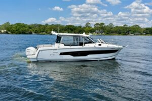 2025 Jeanneau NC 1095 Coupe for sale - photo 4