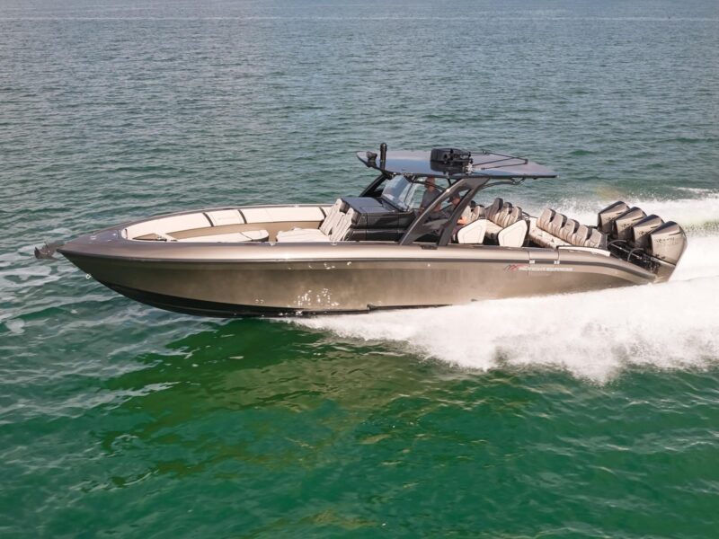 2025 Midnight Express 37 Open