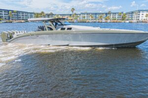 2025 Midnight Express 52 Vitesse for sale - photo 8
