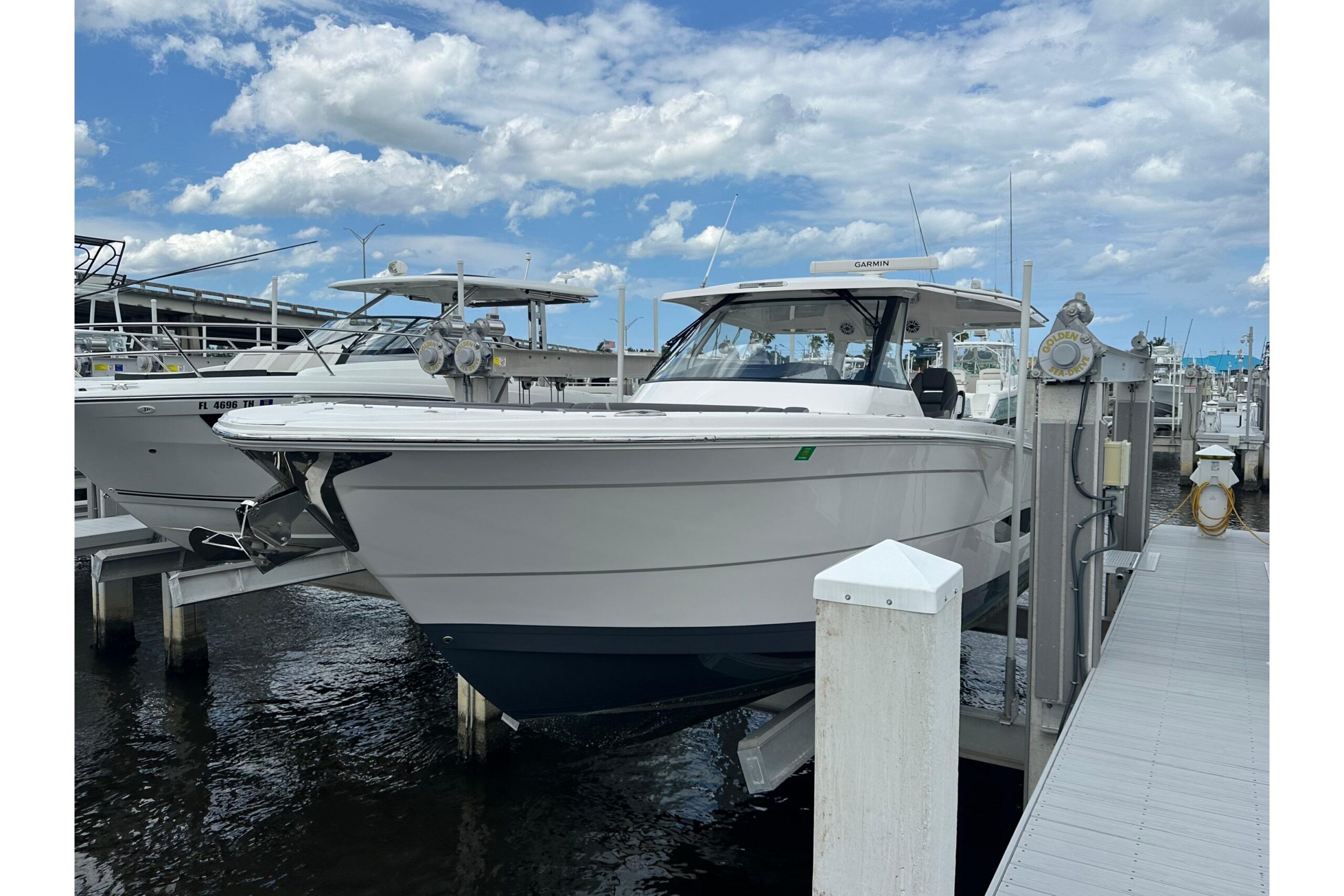2025 Regal 38 SAV for sale