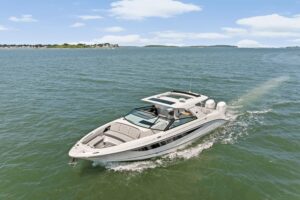 2025 Sea Ray SLX 400 Outboard for sale - photo 4