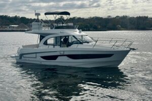 2026 Beneteau Antares 11 Fly for sale - photo 2