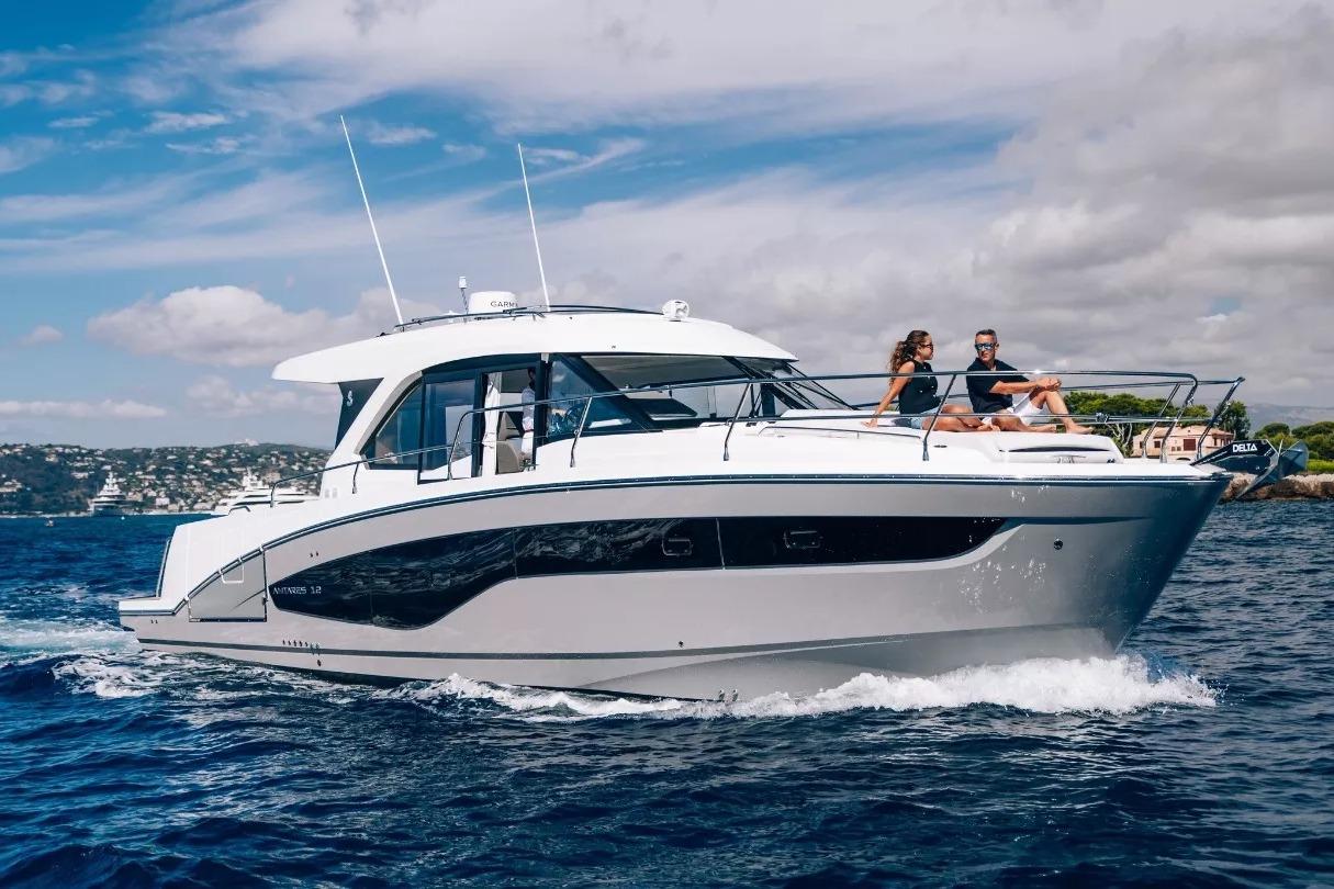 2026 Beneteau Antares 12 Coupe for sale - photo 2