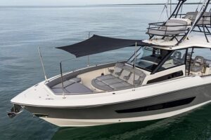 2026 Boston Whaler 420 Outrage for sale - photo 8