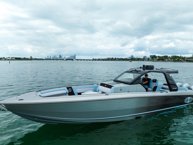 2026 Cigarette 41′ Nighthawk