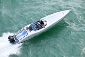 2027 Canados 411 Gladiator Carbon Series for sale - photo 4