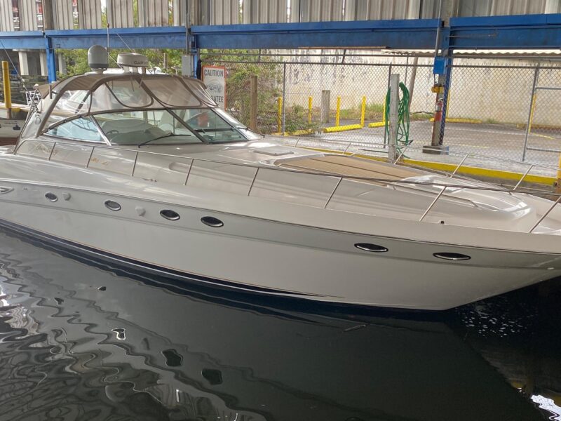 2000 Sea Ray 460 Express Cruiser