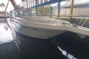 2000 Sea Ray 460 Express Cruiser for sale - photo 4