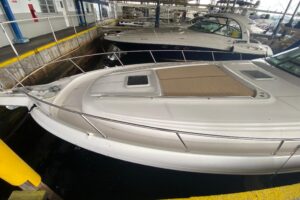 2000 Sea Ray 460 Express Cruiser for sale - photo 6