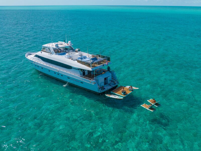 2001 Hargrave Flybridge