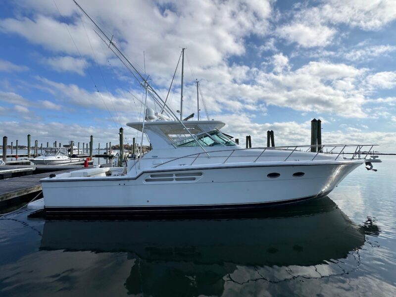 2001 Tiara Yachts 4300 Open