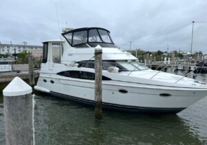 2002 Carver 396 Motor Yacht for sale - photo 3