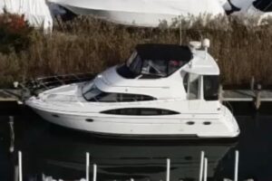 2002 Carver 396 Motor Yacht for sale - photo 5