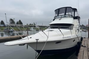 2002 Silverton 352 Motor Yacht for sale - photo 2