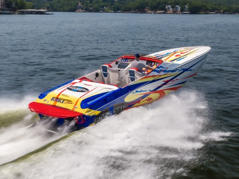 2003 Cigarette 38′ Top Gun