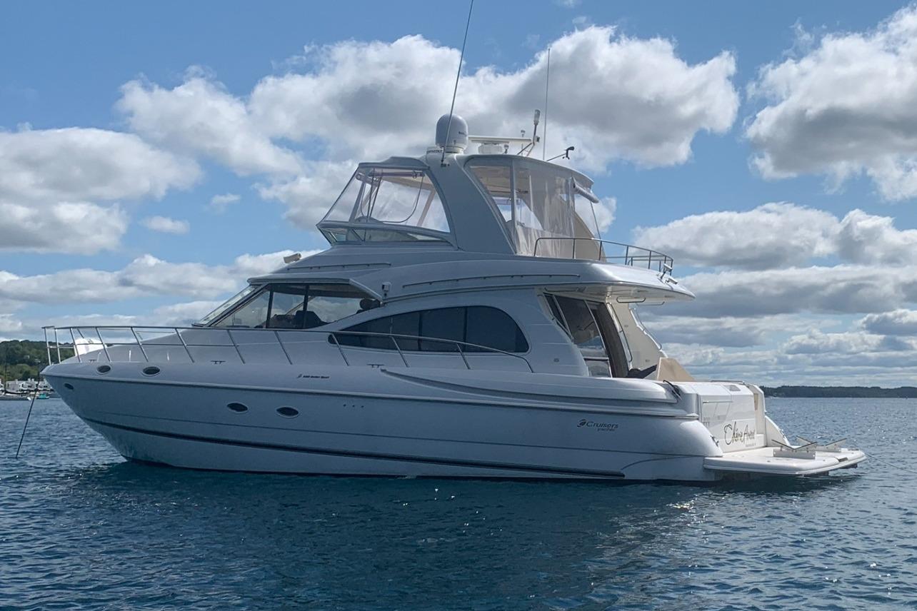 2003 Cruisers Yachts 5000 Sedan Sport for sale