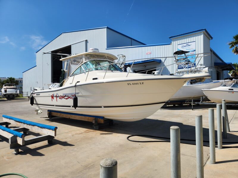 2003 Pursuit 3070 Offshore