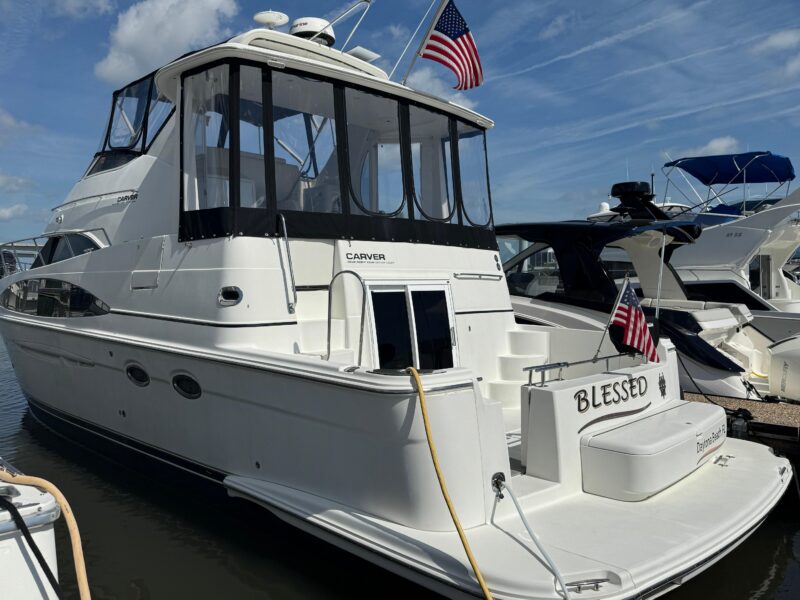 2004 Carver 444 Cockpit Motor Yacht