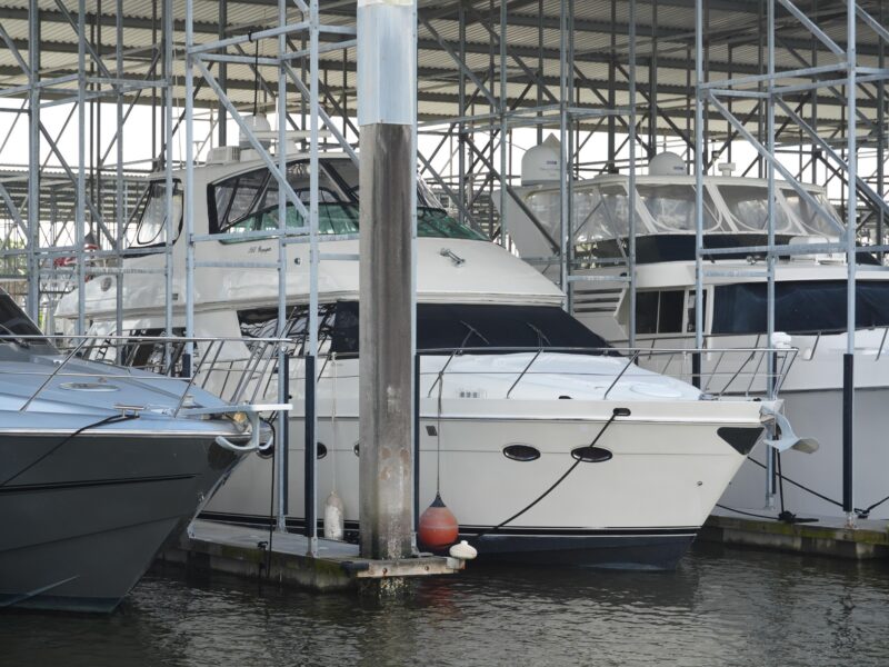 2004 Carver 560 Voyager