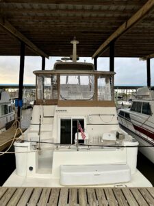 2004 Carver cockpit motor yacht for sale - photo 3