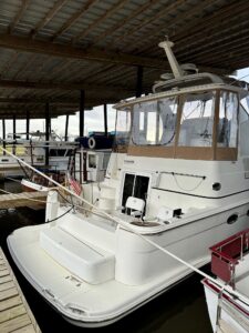 2004 Carver cockpit motor yacht for sale - photo 4