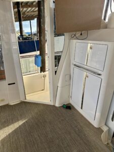 2004 Carver cockpit motor yacht for sale - photo 8