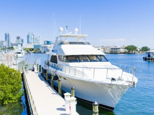 2004 Cheoy Lee 68 MOTOR YACHT for sale - photo 3