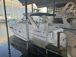 2004 Regal Commodore 4260 for sale - photo 2
