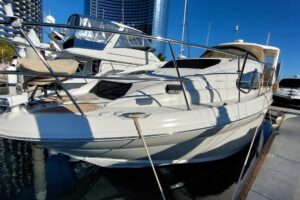 2004 Sea Ray 390 Motor Yacht for sale - photo 2