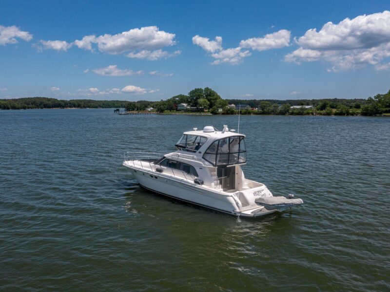 2004 Sea Ray 480 Sedan Bridge