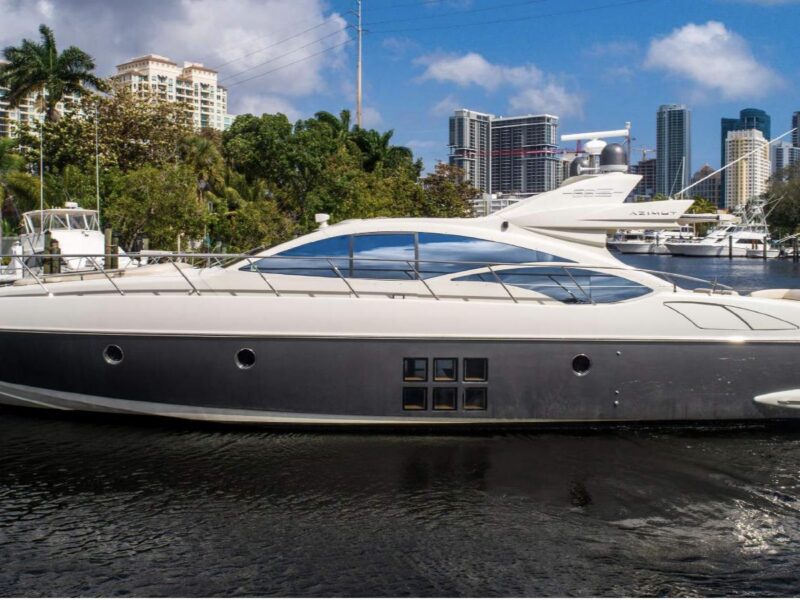 2005 Azimut 68S