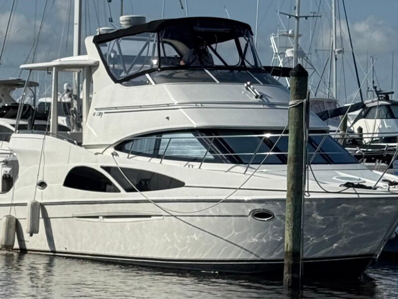 2005 Carver 41 Cockpit Motor Yacht