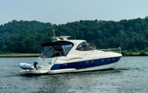 2005 Cruisers Yachts 540 Express for sale - photo 7