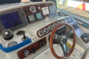 2005 Formula 37 Performance Cruiser for sale - photo 7
