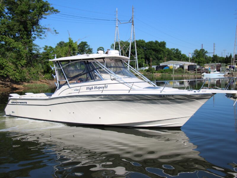 2005 Grady-White Express 330