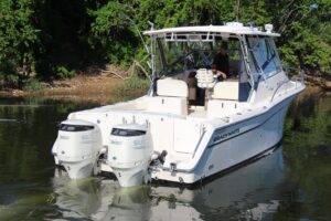 2005 Grady-White Express 330 for sale - photo 8