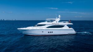 2005 Hatteras 80 Motor Yacht for sale - photo 2