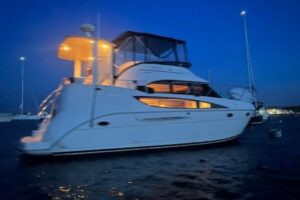 2005 Meridian 368 Motoryacht for sale - photo 2