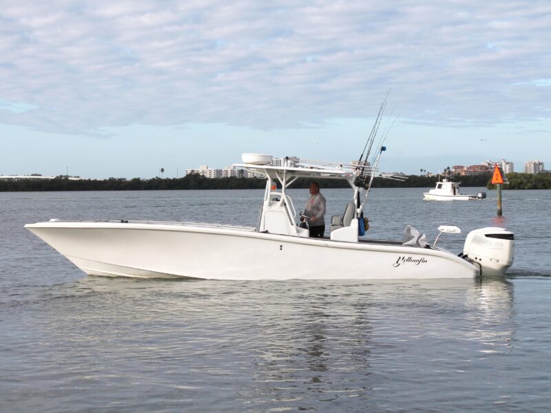 2005 Yellowfin 31 Center Console