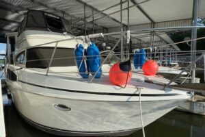 2006 Carver 36 Motor Yacht for sale - photo 2